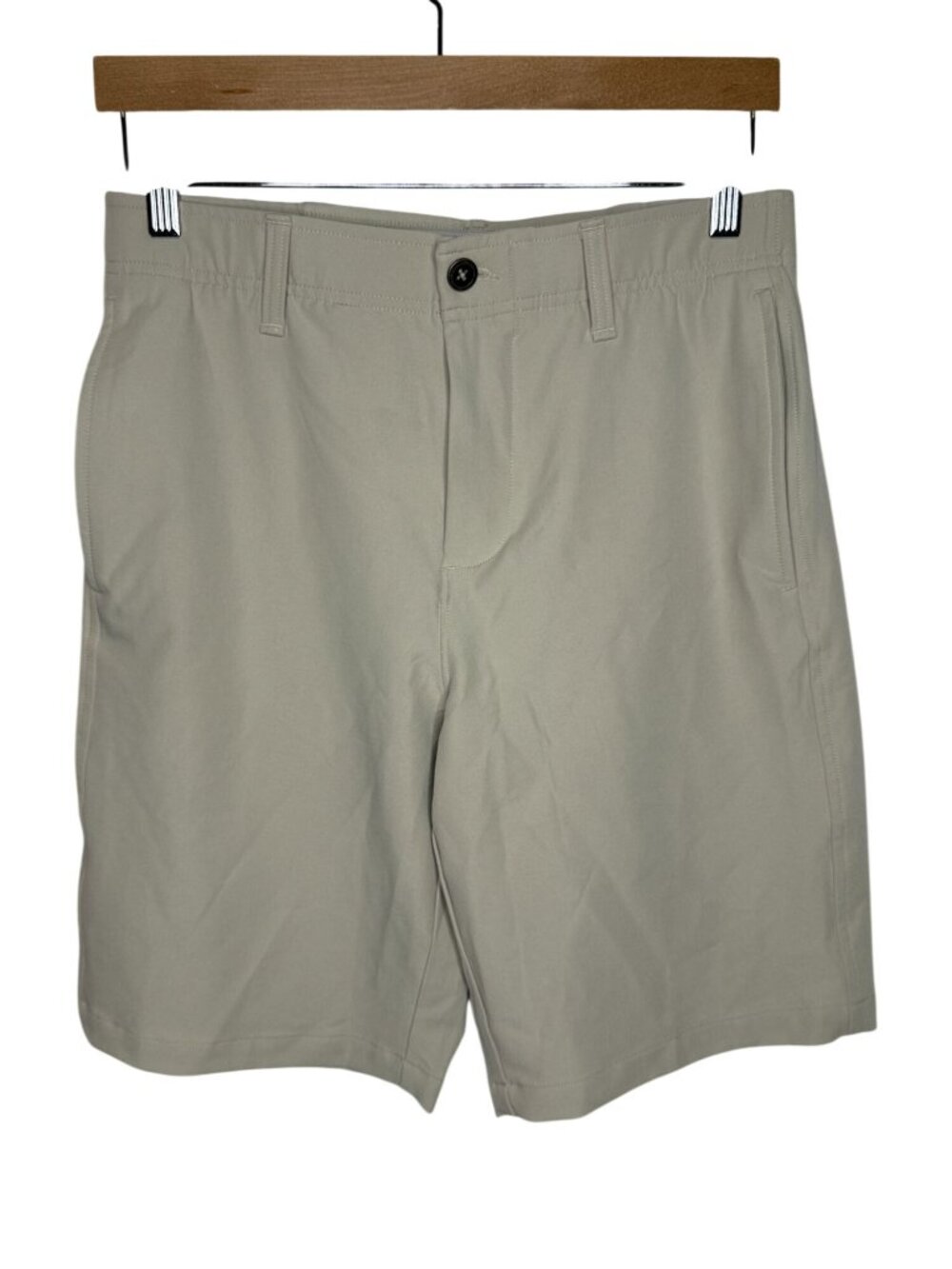 Under Armour Men’s Size 30 Khaki Stretch Golf Performance Shorts Preppy Sporty